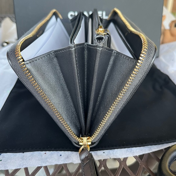 CHANEL WRISTLET/WALLET NEW IN BOX WITH COA CARD - Picture 12 of 13